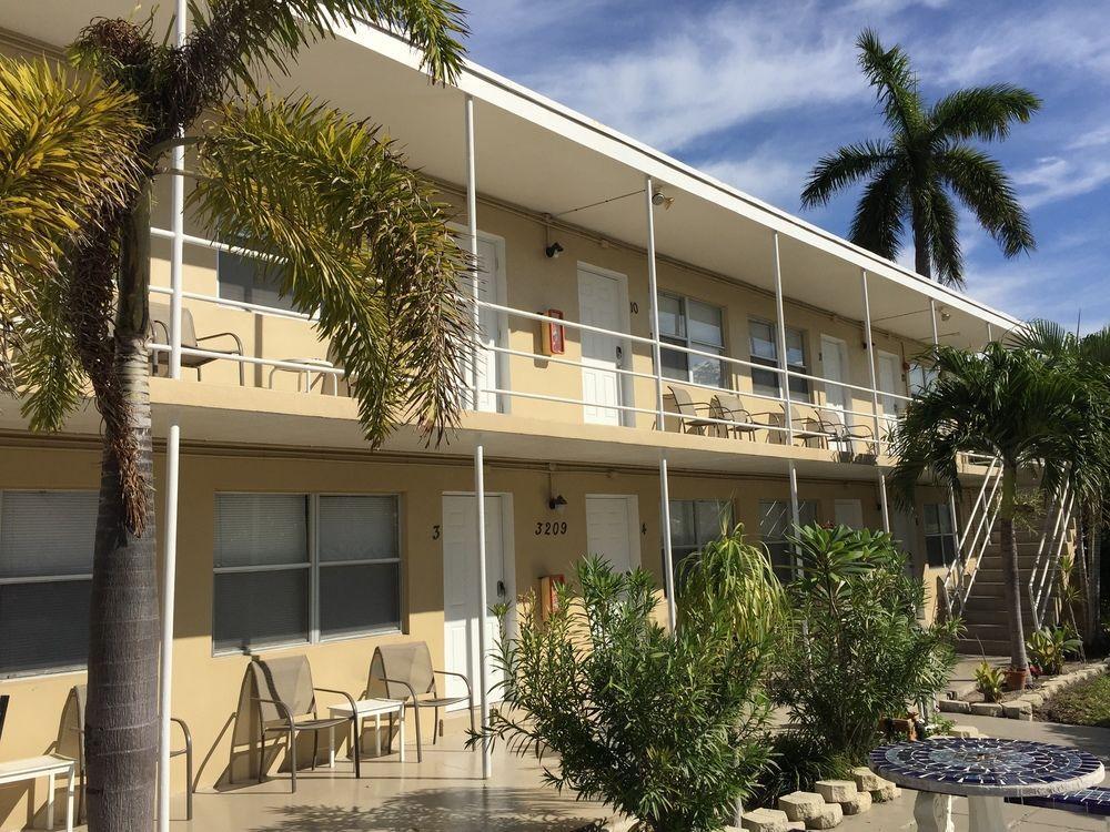 Motel Pelican By The Sea Pompano Beach Exterior foto